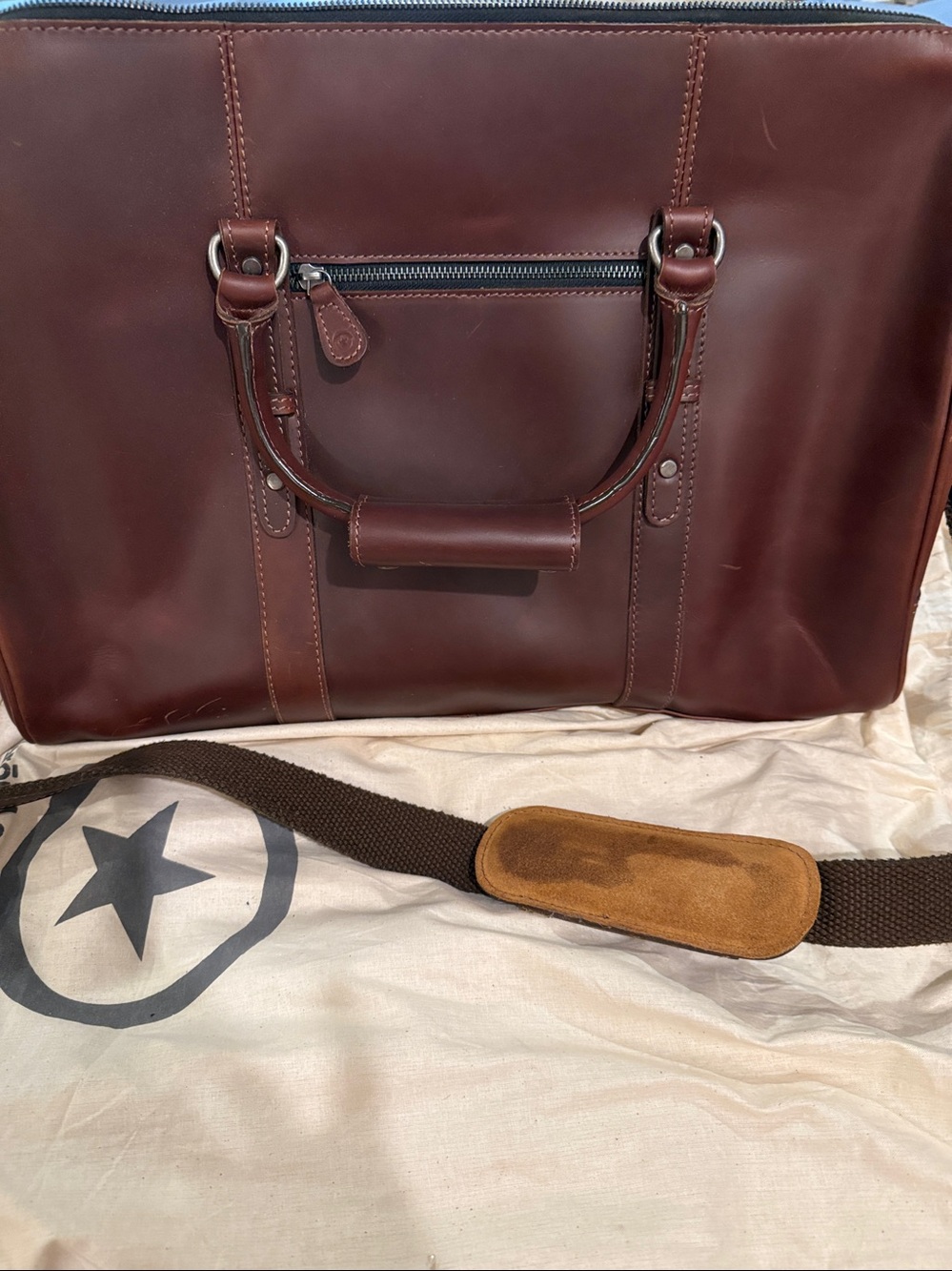 Premium Brown Leather Travel Duffel Bag - Women's/Men ‘s Travel Bag - Picture 12 of 12